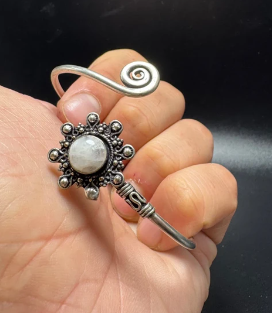 Bracelet jonc pierre de lune-2