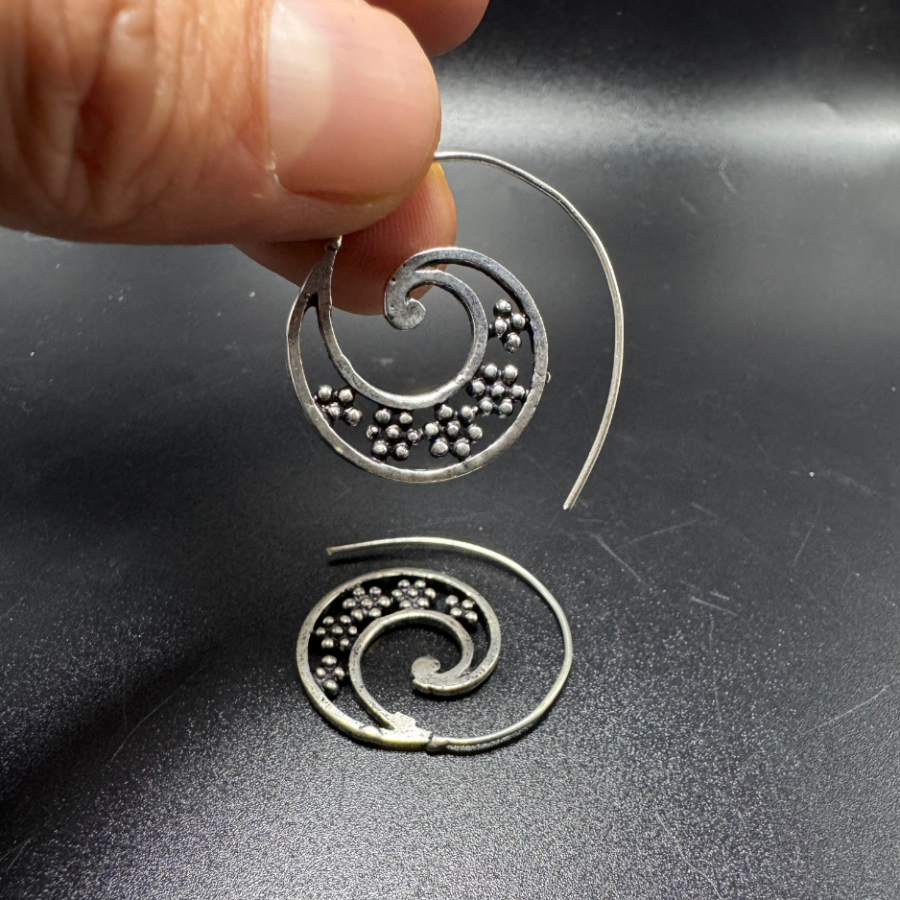 Boucles d'oreilles indiennes artisanales argentées