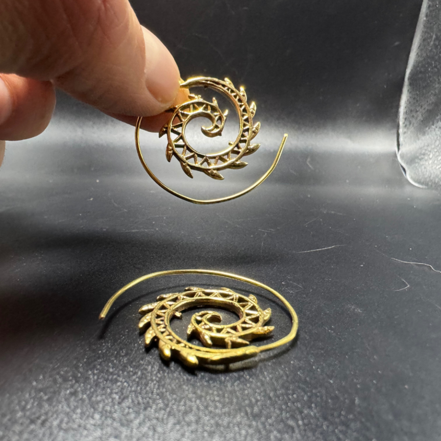 Boucles d'oreilles indiennes artisanales dorées