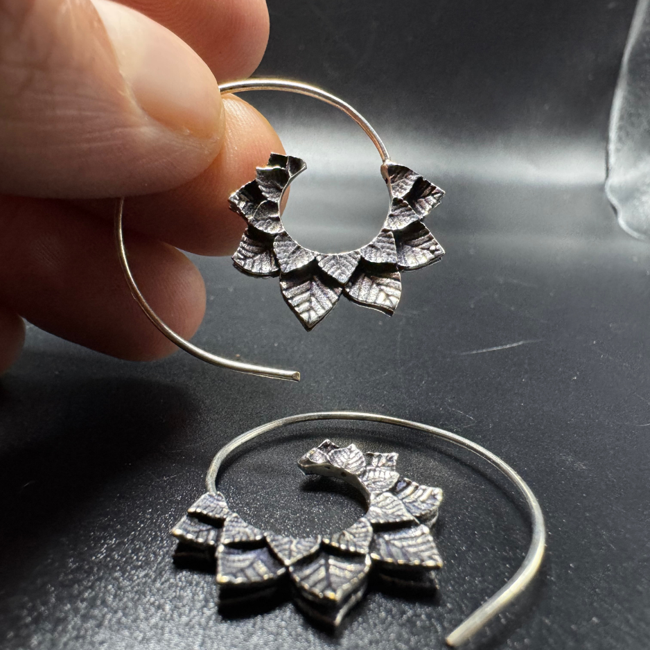 Boucles d'oreilles indiennes artisanales argentées