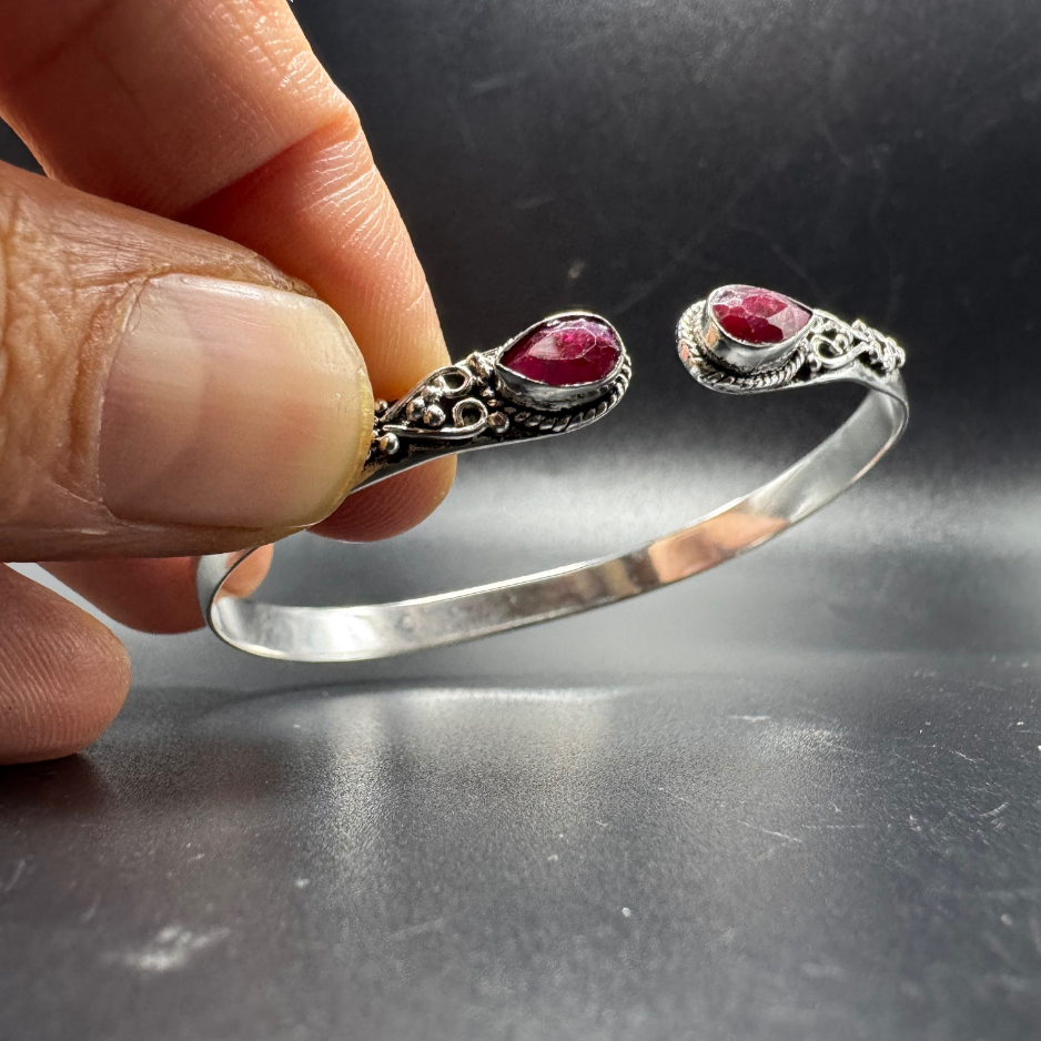 Bracelet indien argenté rubis