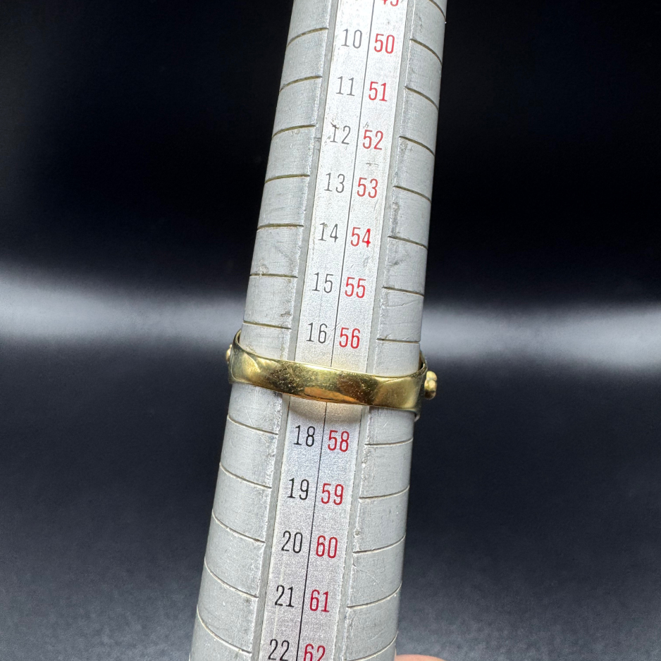 Bague indienne orné d’un saphir