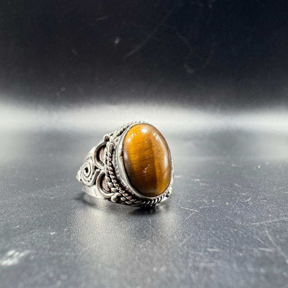 Bague indienne orné d’un oeil de tigre