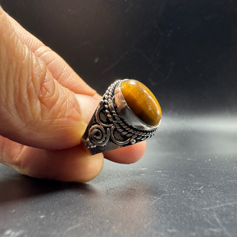 Bague indienne orné d’un oeil de tigre