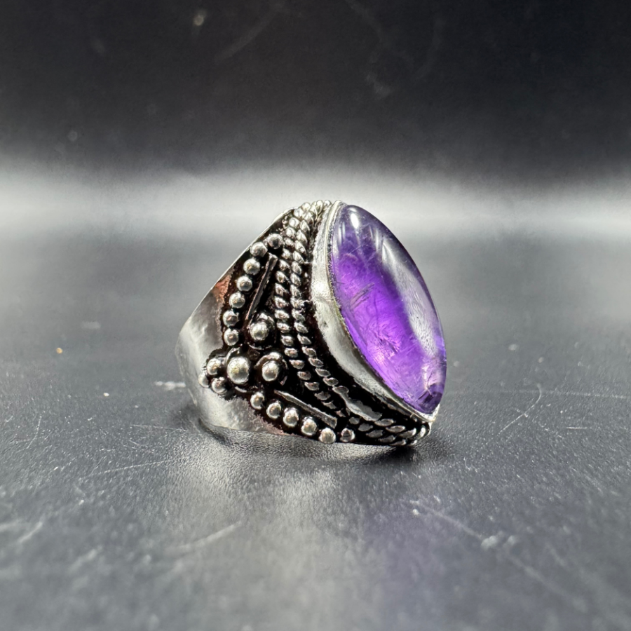 Bague indienne orné d’une améthyste