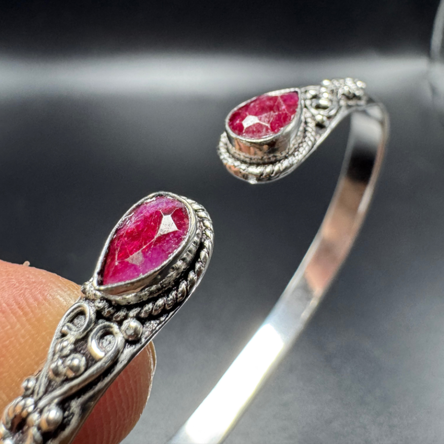 Bracelet indien argenté rubis