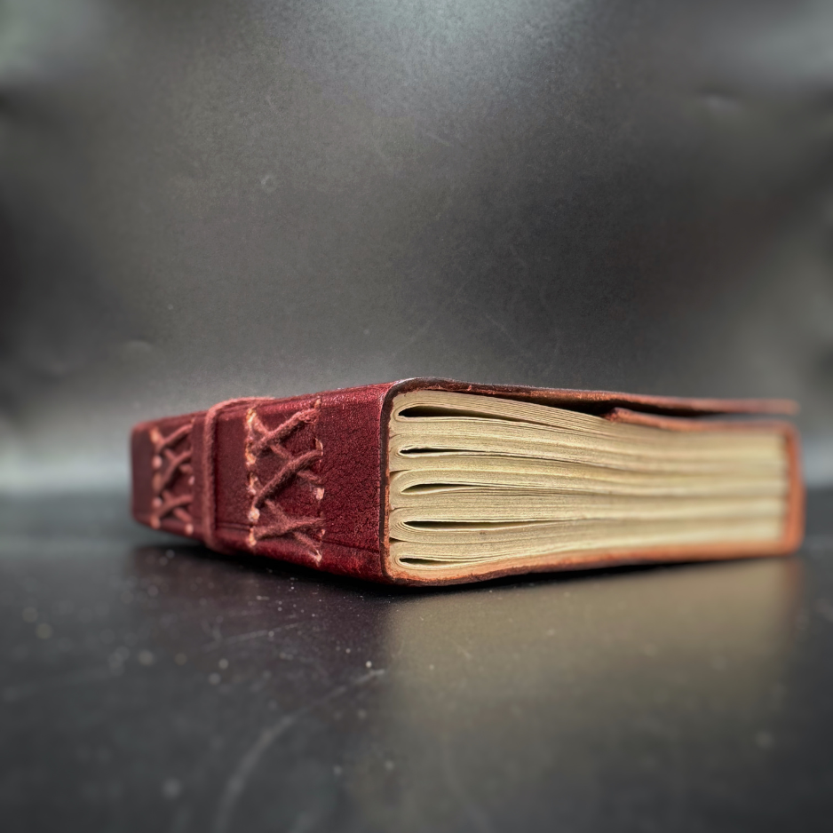 Carnet en cuir fait main motif ohm – Artisanat d’Inde