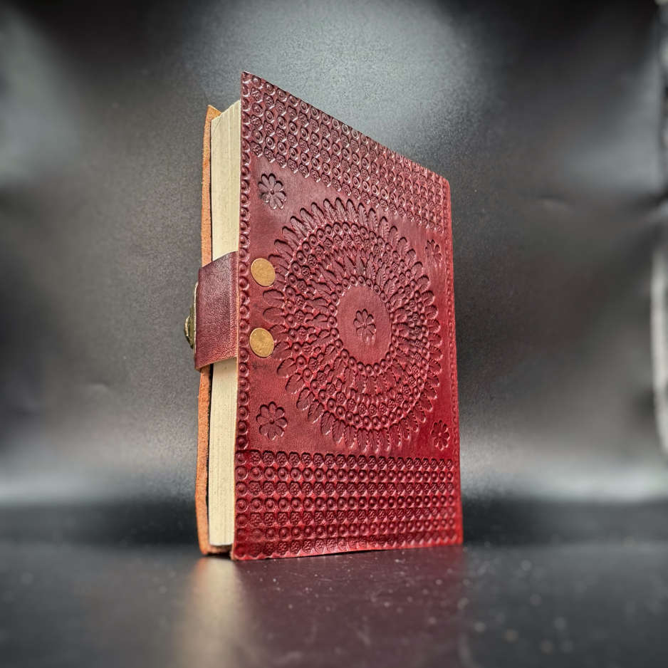 Carnet en cuir fait main motif Vegvisir ou compas viking – Artisanat d’Inde