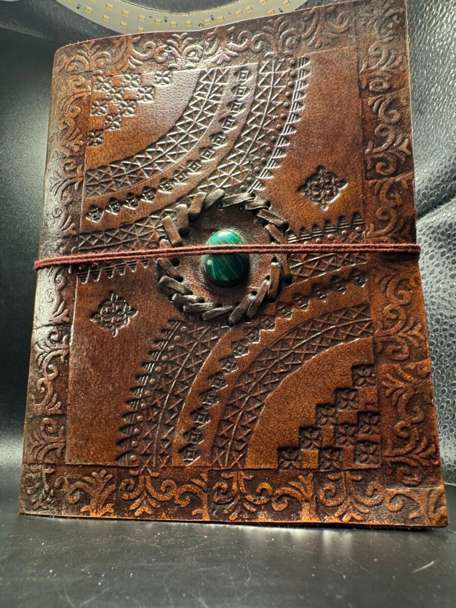 Carnet en cuir fait main avec pierre naturel – Artisanat d’Inde