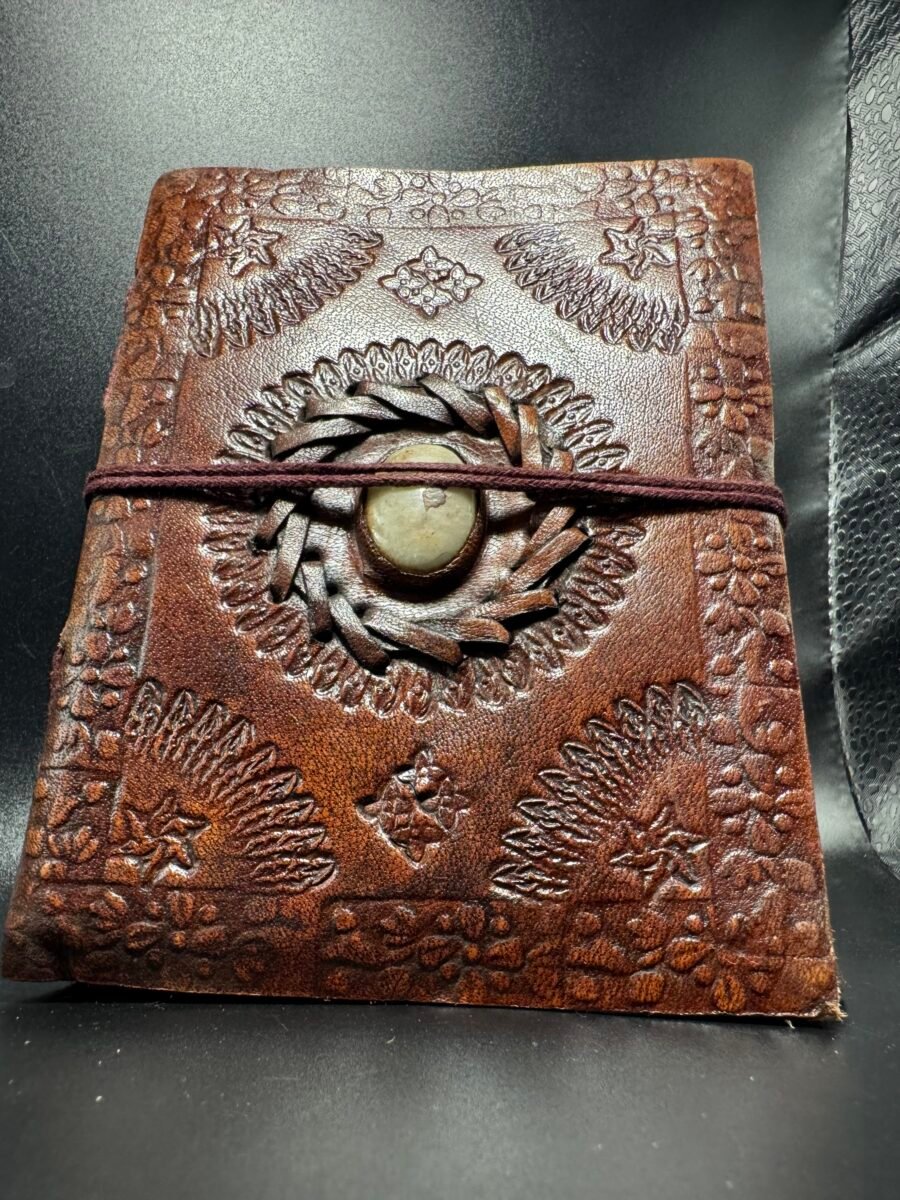 Carnet en cuir fait main avec pierre naturel – Artisanat d’Inde