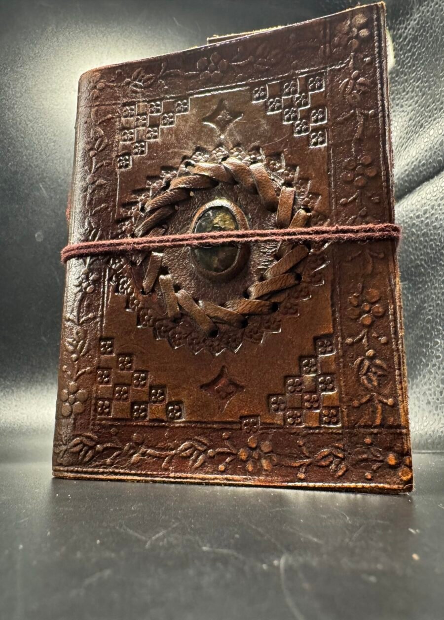 Carnet en cuir fait main avec pierre naturelle – Artisanat d’Inde