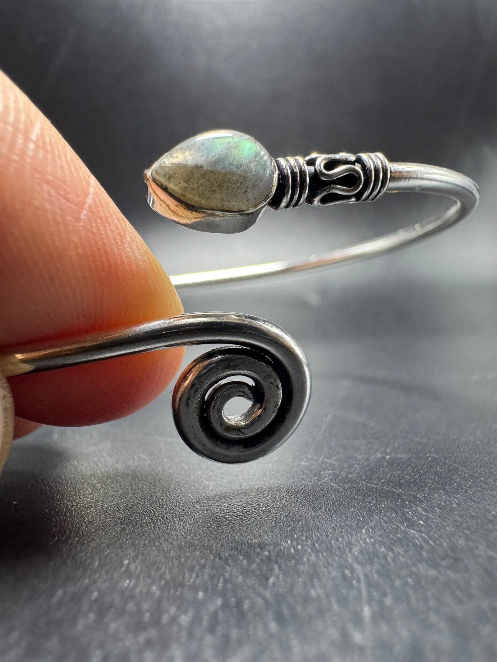 Jonc spirale pierre labradorite