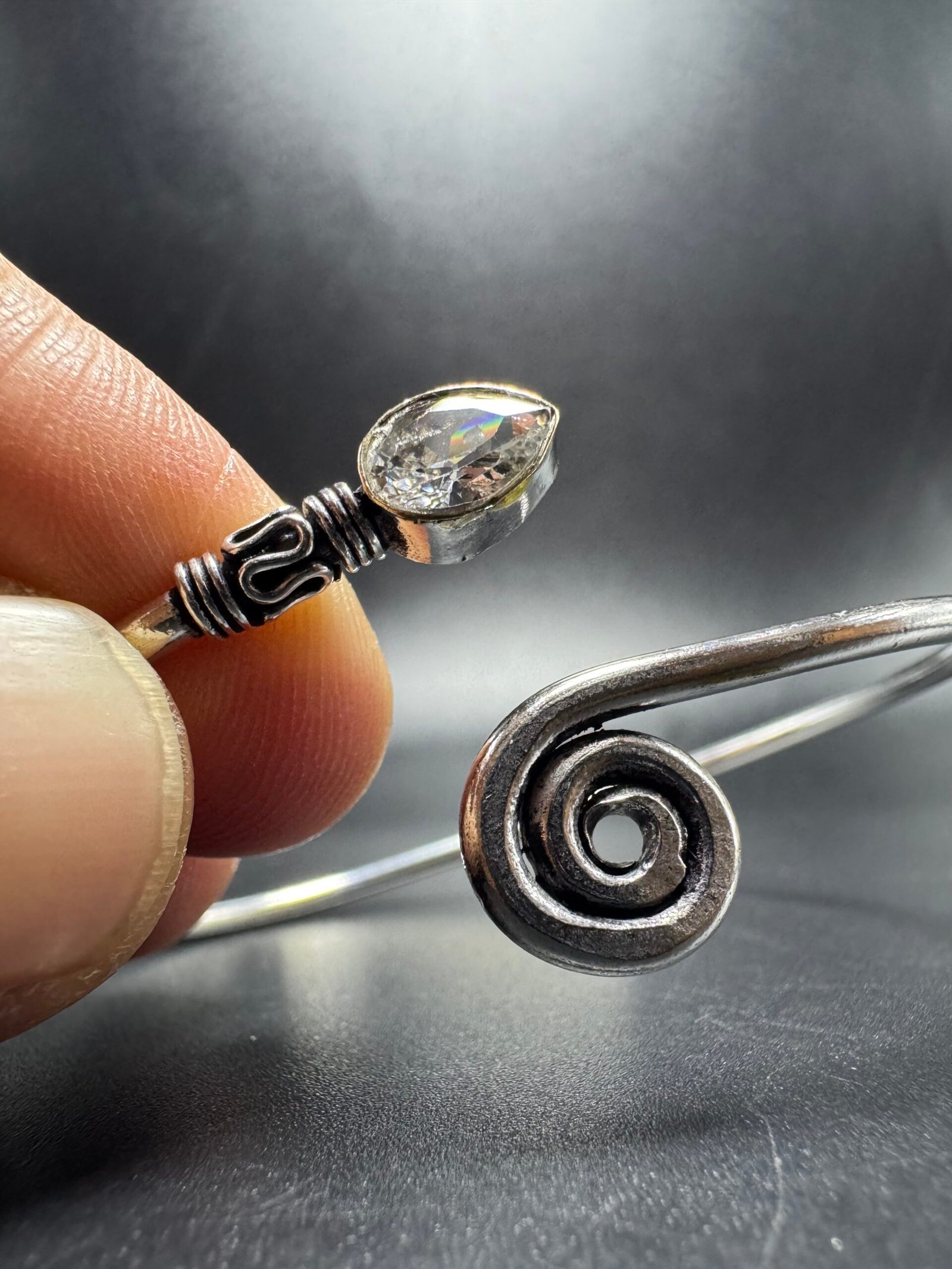 Jonc spirale pierre de cristal de roche