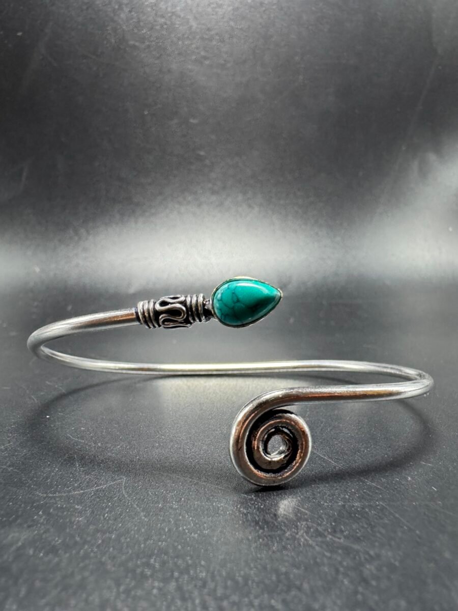 Jonc spirale orné d’une turquoise